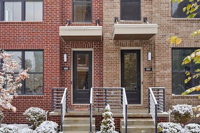 286 Dickenson St, Columbus, OH 43215 - photo 2