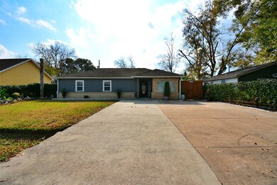 2318 Brea Crest St, Houston, TX 77093 - photo 2