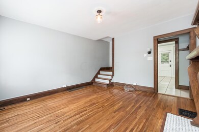 T 42 W Kossuth St00020