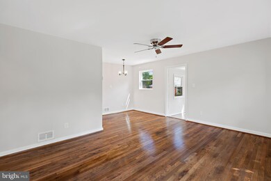 4401 Bayne St, Rockville, MD 20853 - photo 7