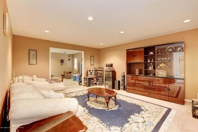 10 Berkley Ave, Belle Mead, NJ 08502 - photo 4