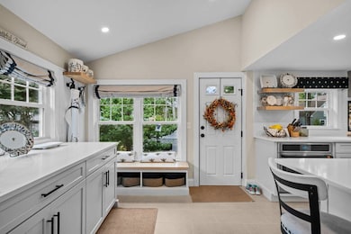 10 Rogers Rd, Warwick, RI 02888 - photo 5