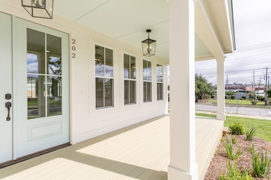 202 Lester St, Thomasville, GA 31792 - photo 5