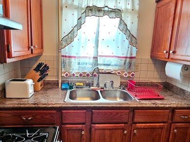 460 William St, Fall River, MA 02721 - photo 3