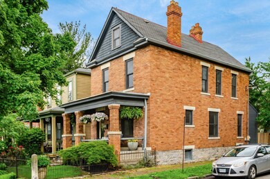 004_6144_L 68 E Lincoln St135
