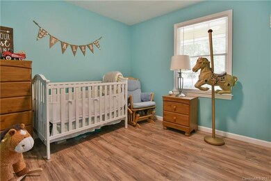 112 Allenwood Cir, Hendersonville, NC 28792 - photo 7