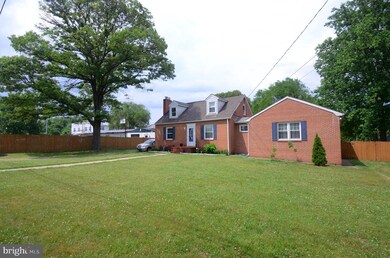 1204 Meadow View Rd, Pasadena, MD 21122 - photo 2