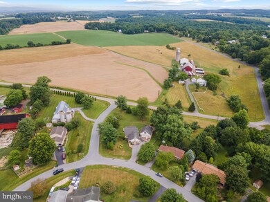 7702 Bridle Path Cir, Frederick, MD 21701 - photo 6