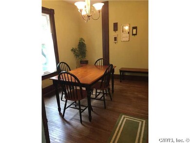 Living Room. lots of room for take-out!