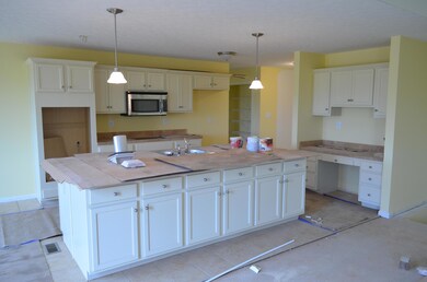 711 Armstrong Ln, Mount Washington, KY 40047 - photo 3