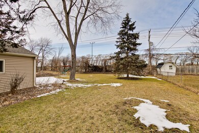 2402 Fremont St, Rolling Meadows, IL 60008 - photo 5