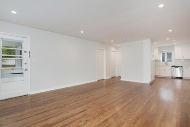 70 Bruce Park Ave unit 2, Greenwich, CT 06830 - photo 4