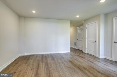 903 Magnolia Ln, Spring City, PA 19475 - photo 5