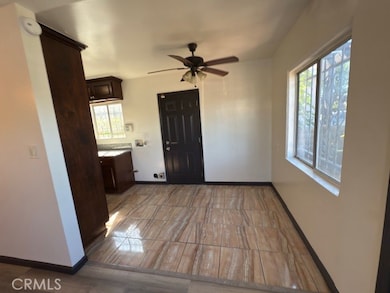 836 W Cedar St, Compton, CA 90220 - photo 4