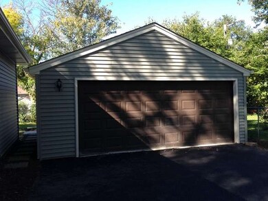 160 Austin Ave, Carpentersville, IL 60110 - photo 5