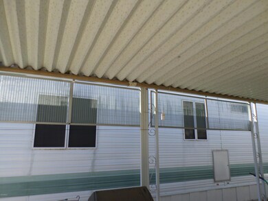 PRIVACY/SUNSCREENS