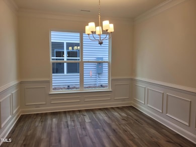 EF 28 Dining Room 11-10
