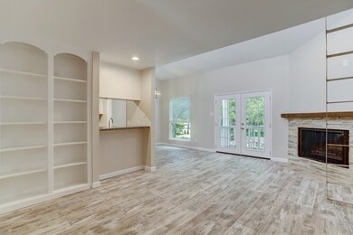 38 Hideaway Dr, Friendswood, TX 77546 - photo 4