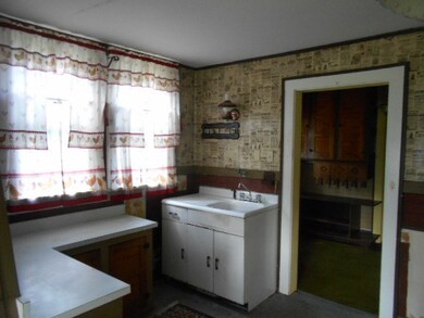 2705 Hastings Rd, Erie, PA 16506 - photo 4