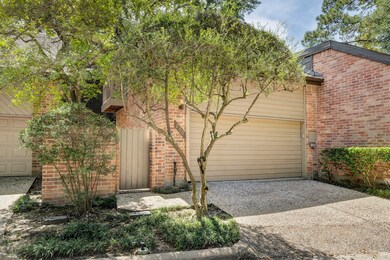 250 Sugarberry Cir unit 250, Houston, TX 77024 - photo 2