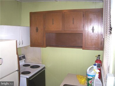 1037 Atlantic Ave, Camden, NJ 08104 - photo 7