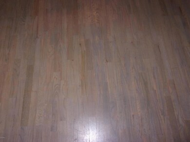 WOOD FLOOR NEXT TO KITCHEN