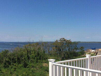 401 kitchen balcony