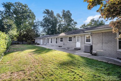 1000 Buckingham Rd, Grosse Pointe Park, MI 48230 - photo 7