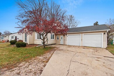 1659 9th St, Green Bay, WI 54304 - photo 7