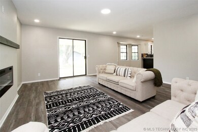 12822 S 126th East Ave, Broken Arrow, OK 74011 - photo 7