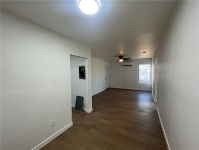 1507 10th St unit 2, Corpus Christi, TX 78404 - photo 3