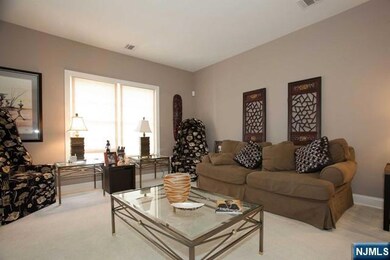 1210 Windsor Park Ct unit 25, Englewood, NJ 07631 - photo 4