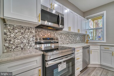 3651 Gelston Dr, Baltimore, MD 21229 - photo 2