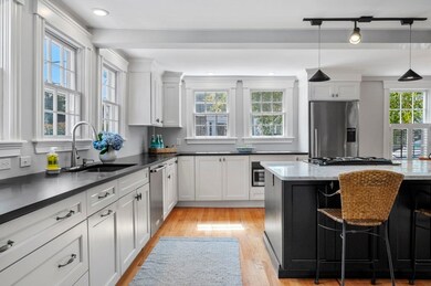 10 Darling St, Marblehead, MA 01945 - photo 7