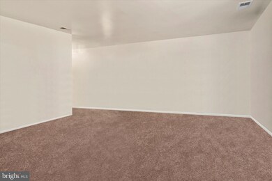 92 Wyndham Place, Trenton, NJ 08691 - photo 5