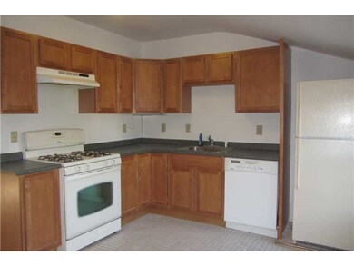 16 Laurel Ave unit 2, Providence, RI 02906 - photo 3