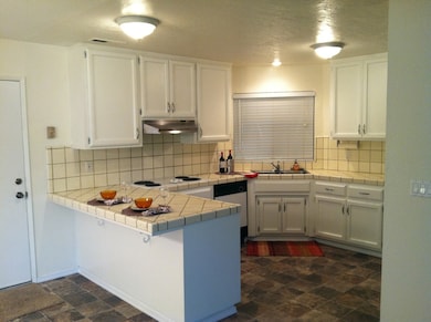3995 RIVERVIEW 006