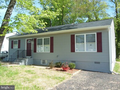 325 Elmleaf Ave, Capitol Heights, MD 20743 - photo 2