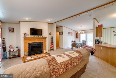 222 Lowrie St, Reading, PA 19605 - photo 6