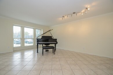 1601 W Sam Houston Pkwy S, Houston, TX 77042 - photo 5