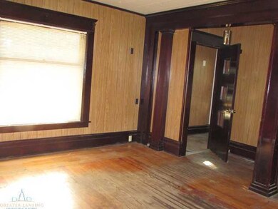 945 N Pine St, Lansing, MI 48906 - photo 5