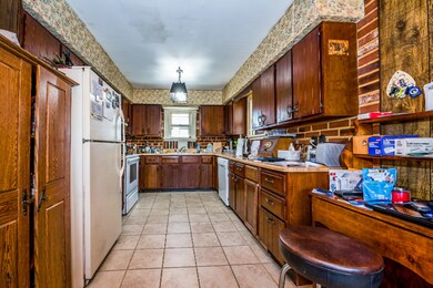 M63 5411 kitchen