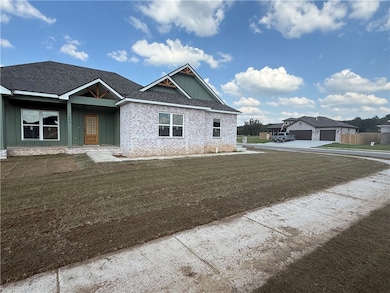 1409 Latium St, Siloam Springs, AR 72761 - photo 2