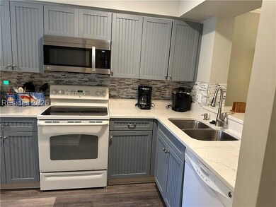 36 Deallyon Ave unit 80, Hilton Head Island, SC 29928 - photo 2