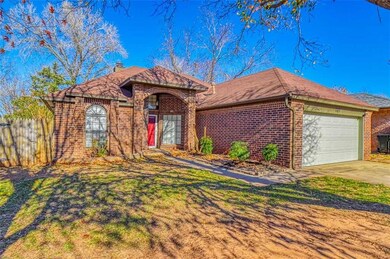 609 Coopers Hawk Dr, Norman, OK 73072 - photo 2