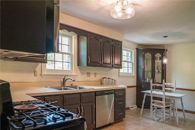 Eat in kitchen
