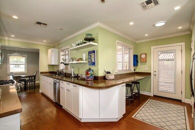 Kitchen w/ Outdoor Access