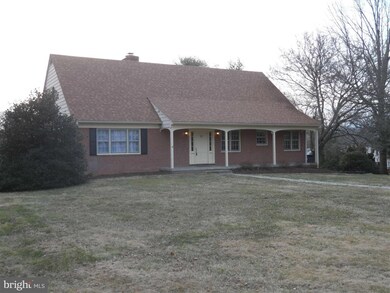 530 S Nursery Ave, Purcellville, VA 20132 - photo 2