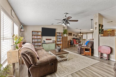 1270 Ross Ln, Springtown, TX 76082 - photo 5