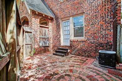 2323 Park St unit 1, Houston, TX 77019 - photo 5